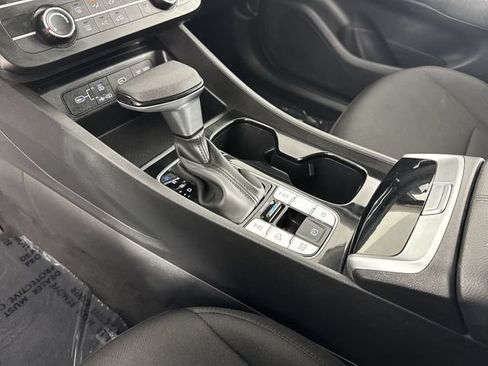 Used 2025 Hyundai Tucson SE AWD/4WD image 17