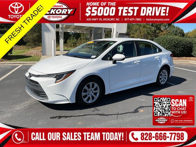 Used 2023 Toyota Corolla LE FWD image 1