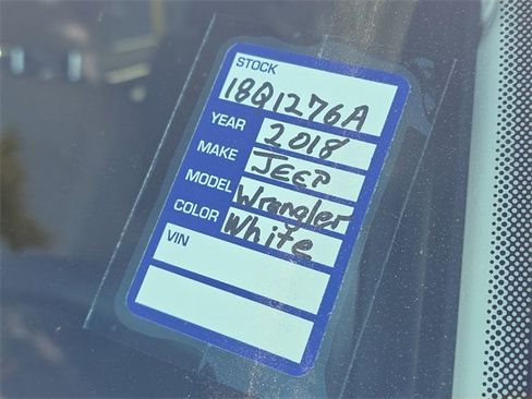 Used 2018 Jeep Wrangler Unlimited Sahara image 11