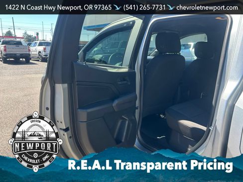 Used 2025 Chevrolet Colorado Trail Boss AWD/4WD image 34
