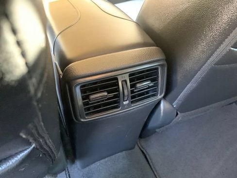 Used 2018 Nissan Rogue SL AWD/4WD image 21