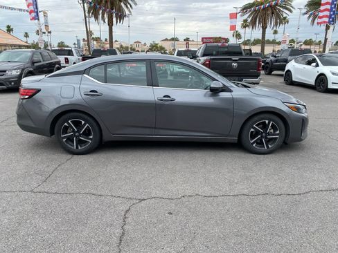 Used 2024 Nissan Sentra SV FWD image 4