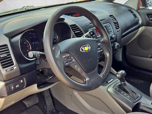 Used 2015 Kia Forte LX w/ Popular Package image 7