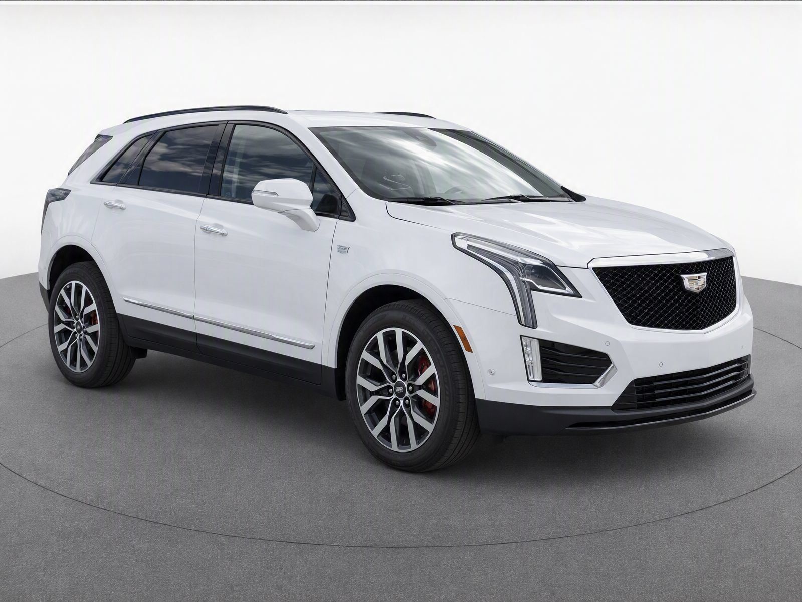 Used 2023 Cadillac XT5 Sportv w/ Platinum Package AWD/4WD image 2