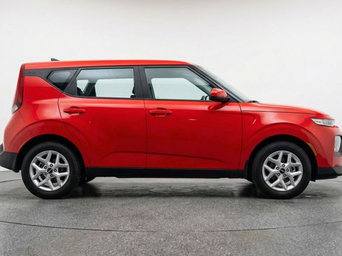 Used 2025 Kia Soul LX w/ LX Technology Package image 11