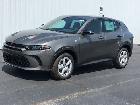 New 2025 Dodge Hornet GT w/ Cold Weather Group image 5