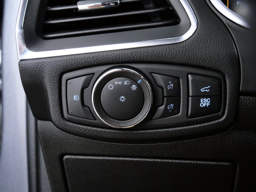 Used 2021 Ford Edge ST w/ Equipment Group 401A AWD/4WD image 26