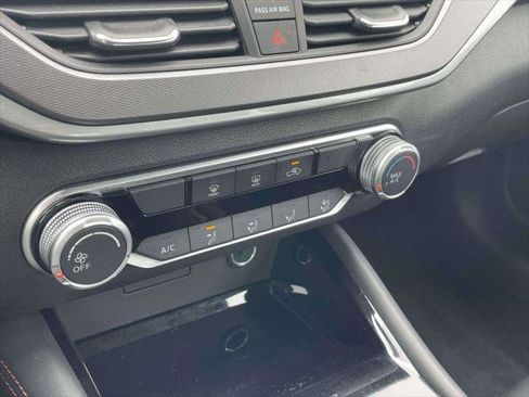 Used 2023 Nissan Altima 2.5 SR image 27