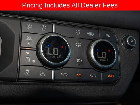 Used 2022 Land Rover Defender 110 X AWD/4WD image 22