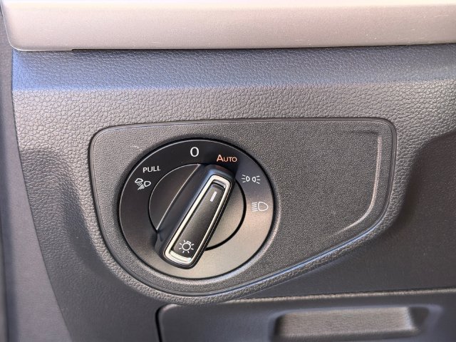 Certified 2022 Volkswagen Atlas SE FWD image 30
