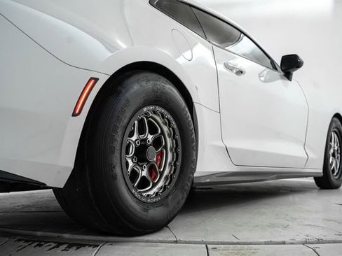 Used 2018 Chevrolet Camaro SS image 14