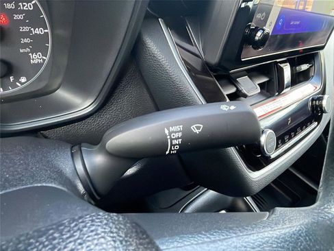 Used 2025 Toyota Corolla LE image 26