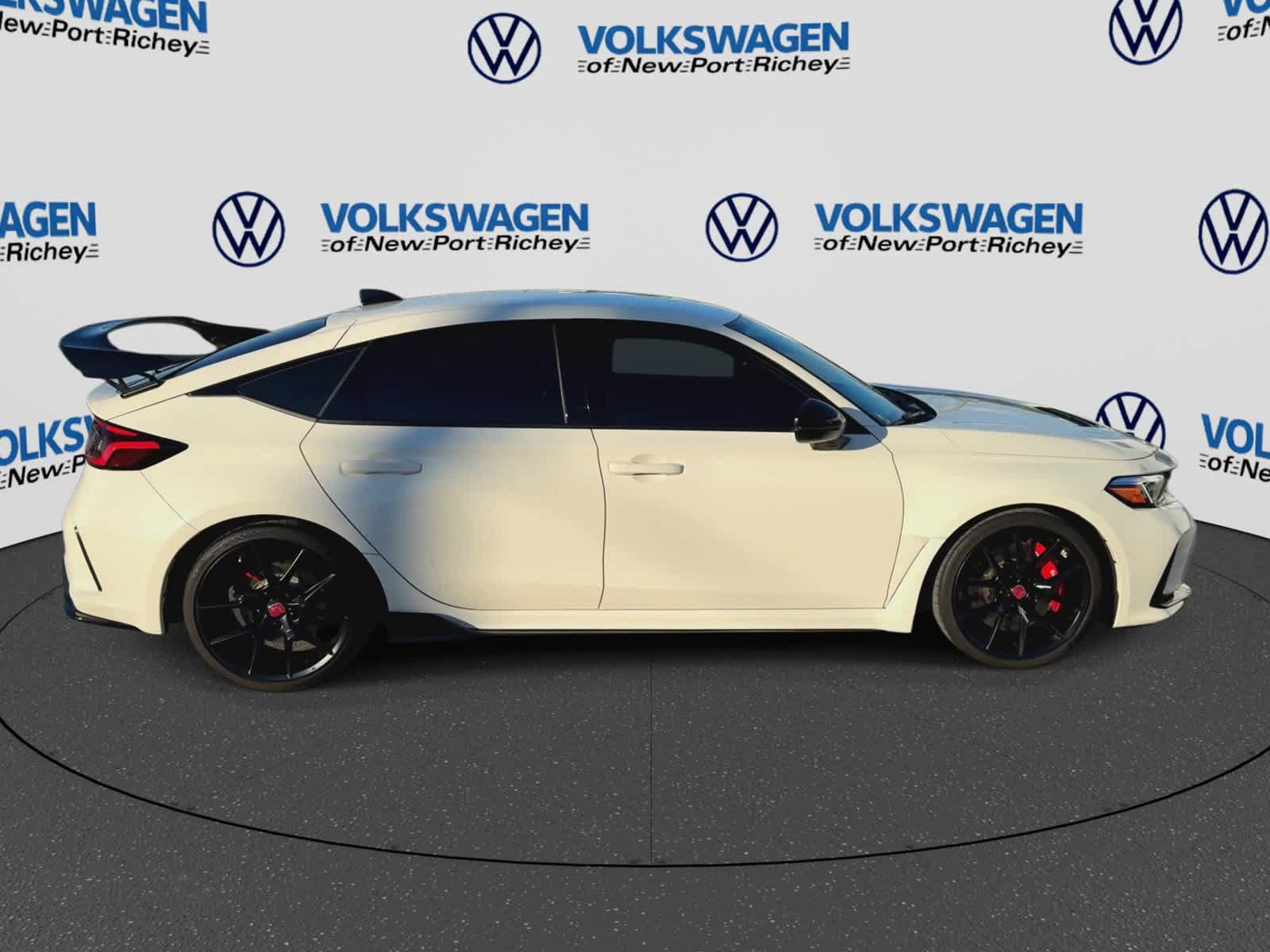 Used 2024 Honda Civic Type R image 9