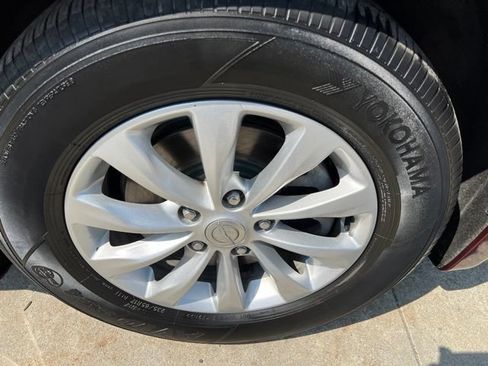 Certified 2017 Chrysler Pacifica Touring-L FWD image 8