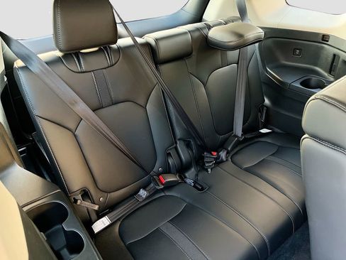 Used 2025 Honda Pilot EX-L image 26