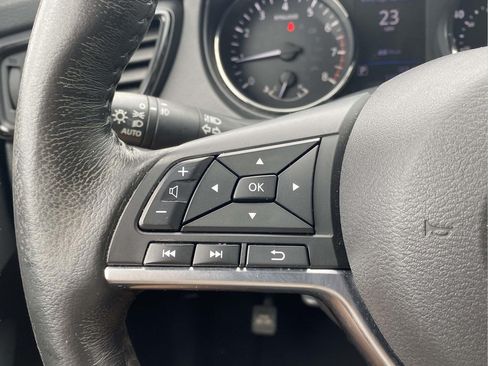 Used 2018 Nissan Rogue SL AWD/4WD image 18