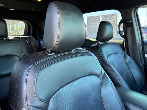 Used 2019 Ford Explorer Limited image 28