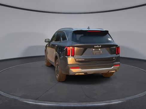 Used 2024 Kia Sorento S AWD/4WD image 7
