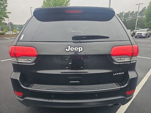 Used 2019 Jeep Grand Cherokee Laredo w/ Laredo X Package RWD image 4
