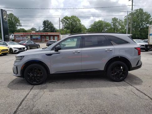 Used 2023 Kia Sorento SX AWD/4WD image 5