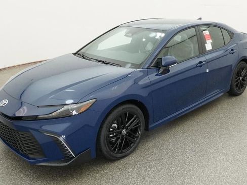 New 2026 Toyota Camry SE FWD image 1