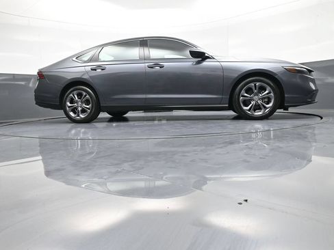 Certified 2023 Honda Accord EX image 29