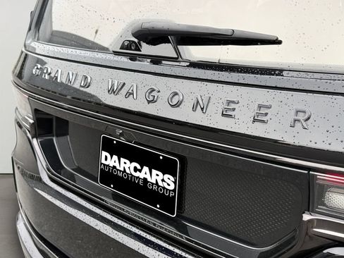 Used 2024 Jeep Grand Wagoneer Series II Obsidian w/ Quick Order Packagew 28T AWD/4WD image 13