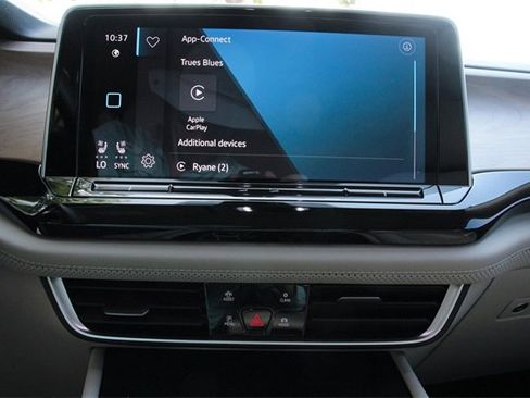 Certified 2025 Volkswagen Atlas SE image 15