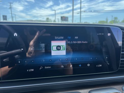 Used 2023 Mercedes-Benz GLC 300 4MATIC w/ Pinnacle Trim Package image 23