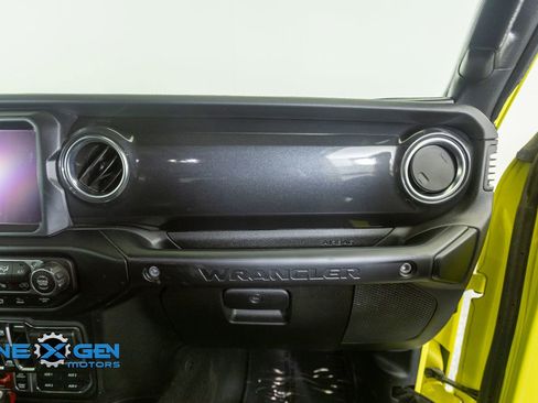 Used 2023 Jeep Wrangler Unlimited Rubicon 392 w/ Xtreme Recon 35" Tire Package AWD/4WD image 40