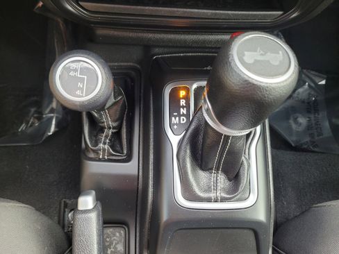 Used 2022 Jeep Wrangler Unlimited Sahara image 27