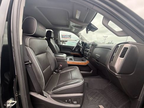 Used 2019 Chevrolet Silverado 2500 High Country w/ Duramax Plus Package AWD/4WD image 23