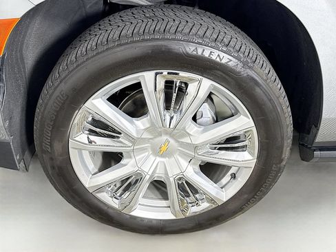 Used 2023 Chevrolet Suburban High Country w/ Premium Package 2 RWD image 32