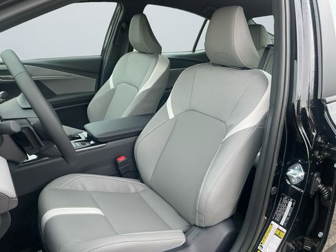 New 2026 Toyota Camry SE image 10