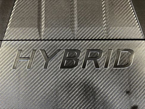 Used 2022 Hyundai Elantra Limited w/ Preferred Accessory Package image 31