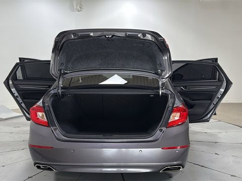 Used 2021 Honda Accord Touring image 16