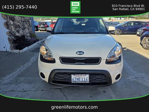 Used 2013 Kia Soul FWD image 2