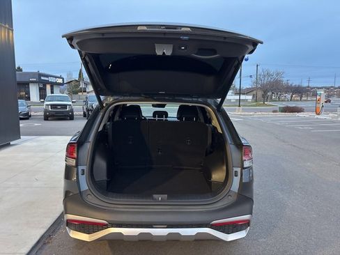 Used 2023 Kia Sportage EX w/ EX Premium Package image 8