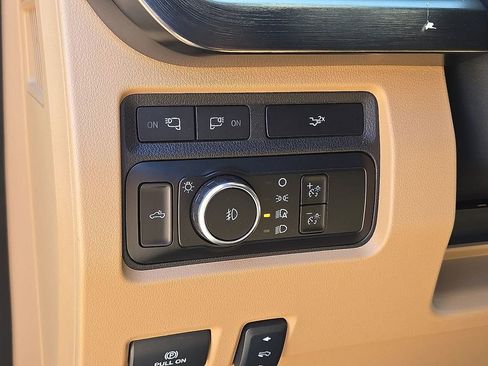 Used 2024 Ford F250 Lariat w/ Sport Appearance Package AWD/4WD image 26