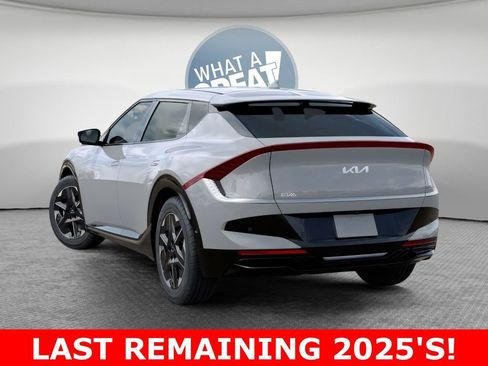 New 2025 Kia EV6 Wind AWD/4WD image 4