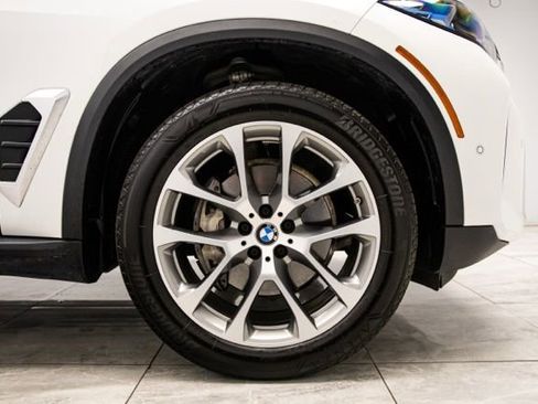 Used 2025 BMW X5 xDrive40i w/ Climate Comfort Package AWD/4WD image 33