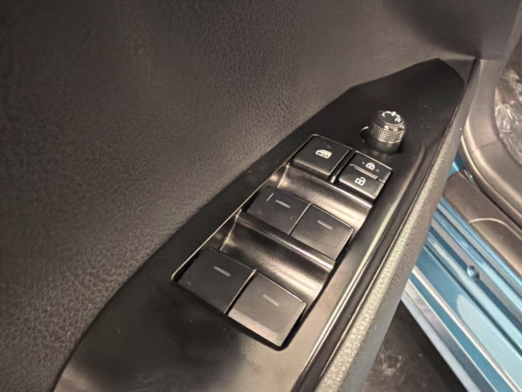 Used 2025 Toyota Camry XSE FWD image 20