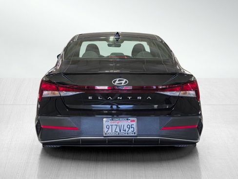 Certified 2025 Hyundai Elantra Sport FWD image 6