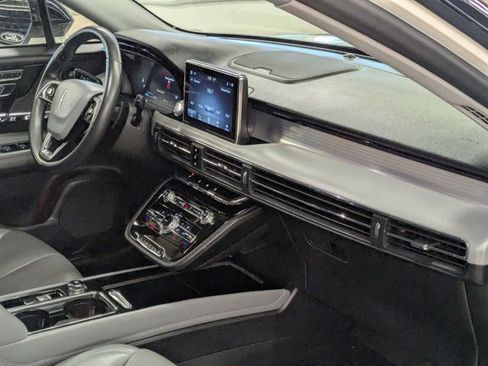 Used 2021 Lincoln Corsair Reserve image 25