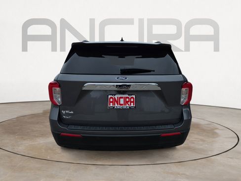 Used 2021 Ford Explorer XLT image 7