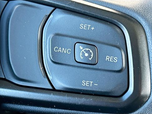 Used 2023 Jeep Wrangler Unlimited Sport AWD/4WD image 34