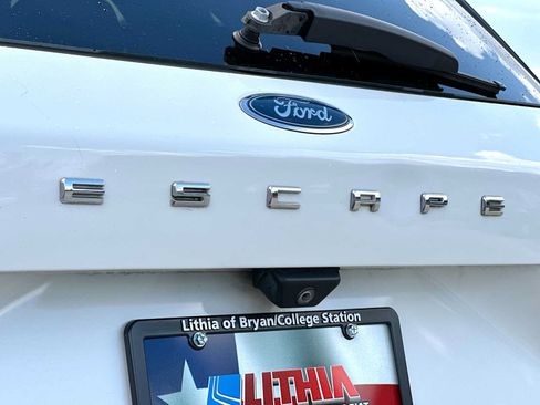Used 2020 Ford Escape SEL FWD image 15