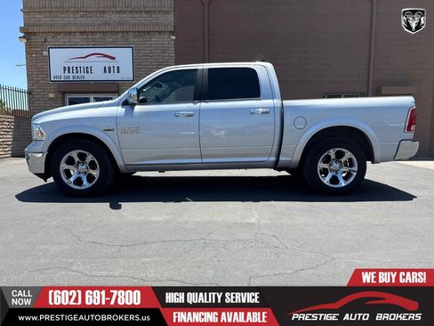 Used 2016 RAM 1500 Laramie RWD image 3