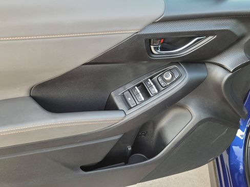 Certified 2025 Subaru Crosstrek 2.5i Limited w/ Crosstrek Mirror Package AWD/4WD image 4
