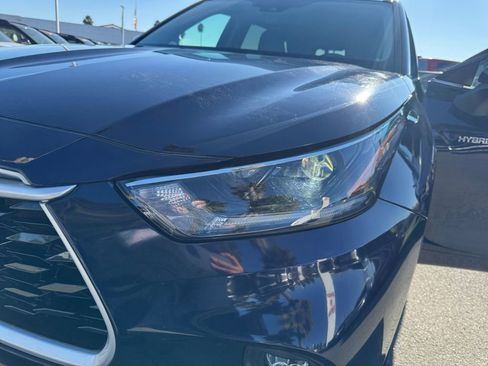 Used 2021 Toyota Highlander XLE image 33